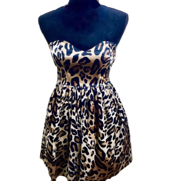 ASOS Dresses & Skirts - ASOS Leopard Print Strapless Dress